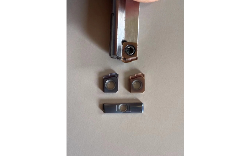 ZSGT060204R-DT深孔鉆刀片及其搭配的導(dǎo)向鍵GPS-04-16-045，  憑借其完美替代進(jìn)口品牌的能力